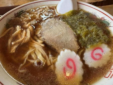 ラーメン ラーメン 中華そば,醤油ラーメン,ラーメンの写真素材