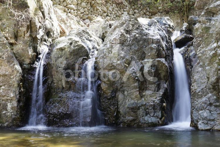3本の滝 滝,岩場,水場の写真素材