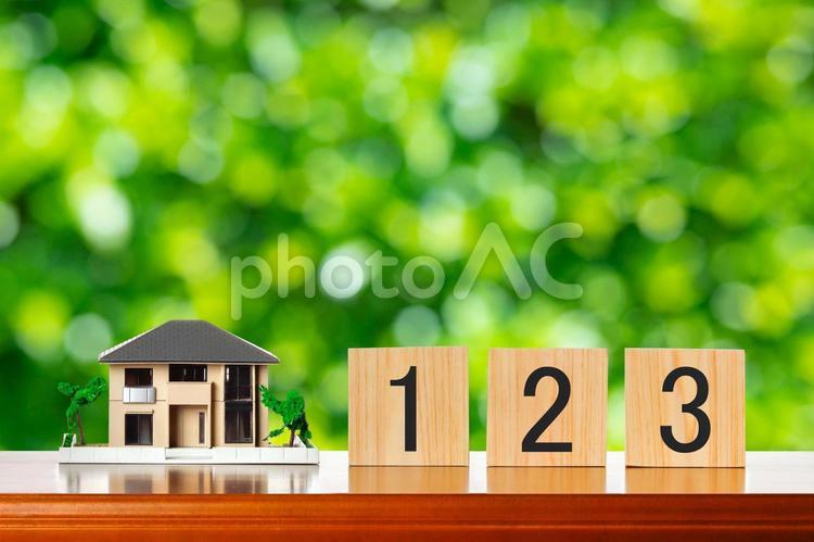 住宅模型と数字 住居,ビジネス,数字の写真素材