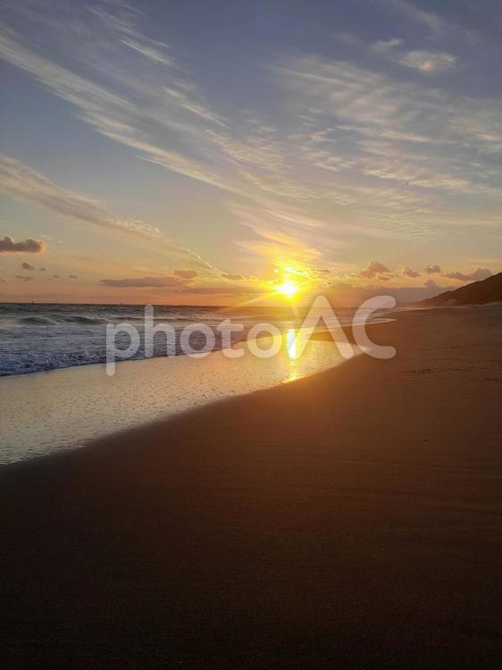 サンセットと砂浜 秋,自然,空の写真素材