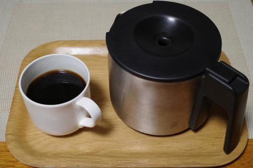 コーヒーとポット コーヒー,コーヒーカップ,珈琲の写真素材