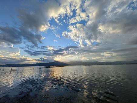 琵琶湖の空 琵琶湖の空 空,琵琶湖,青空の写真素材