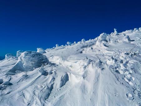 安達太良山山頂付近のスノーモンスター 安達太良山山頂付近のスノーモンスターの写真