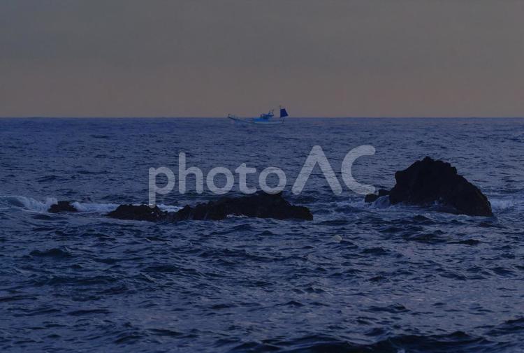 日没後の海の風景 室戸,高知市,高知県の写真素材