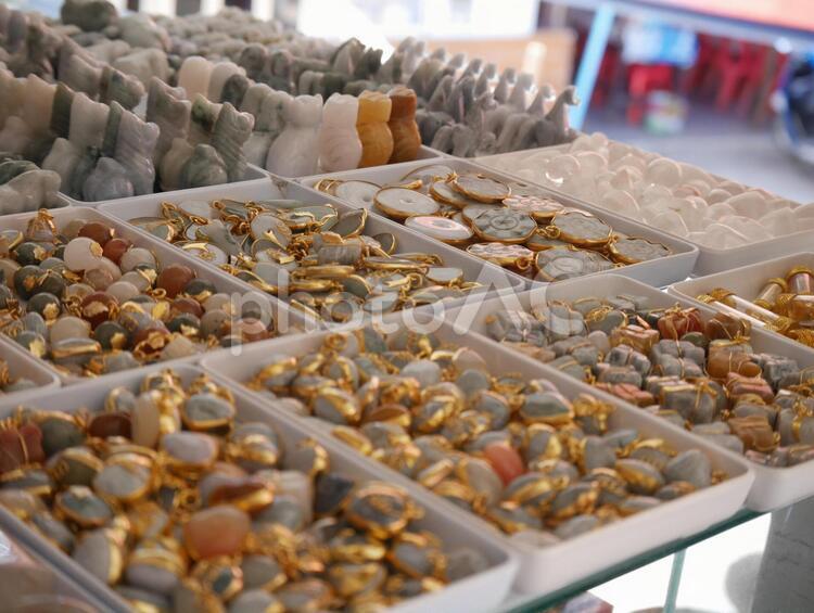 タイ　翡翠　商品　市場　マーケット おすすめ,すごい,アジアの写真素材