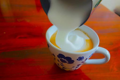 泡たっぷりのラテ 泡たっぷりのラテ カフェラテ,カフェ,カプチーノの写真素材