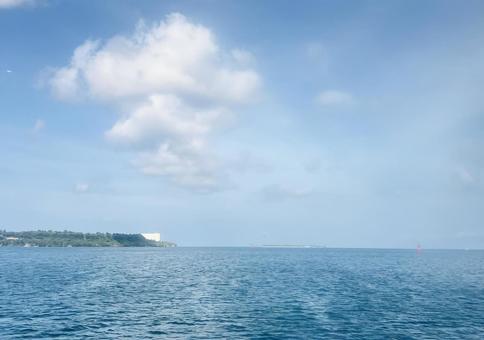 夏の沖縄の海 夏の沖縄の海の写真