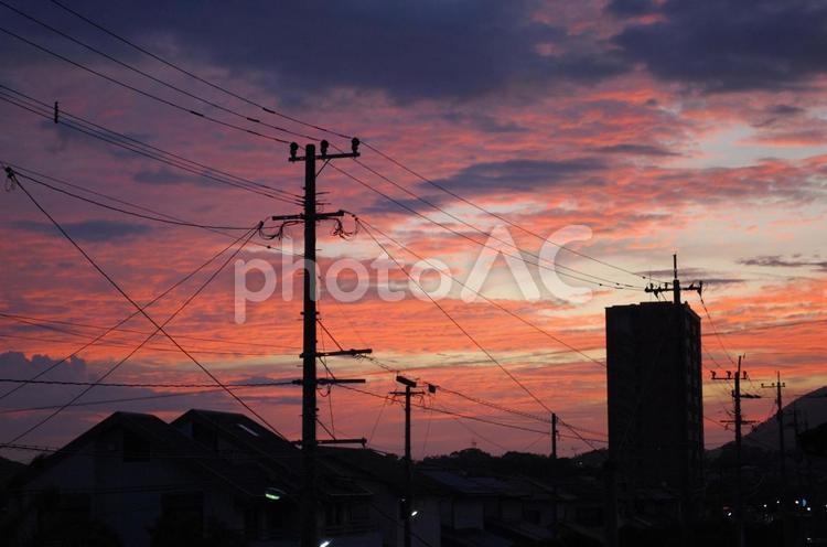 夏の日没後の住宅街の夕焼け 夕焼け,夏,日没の写真素材