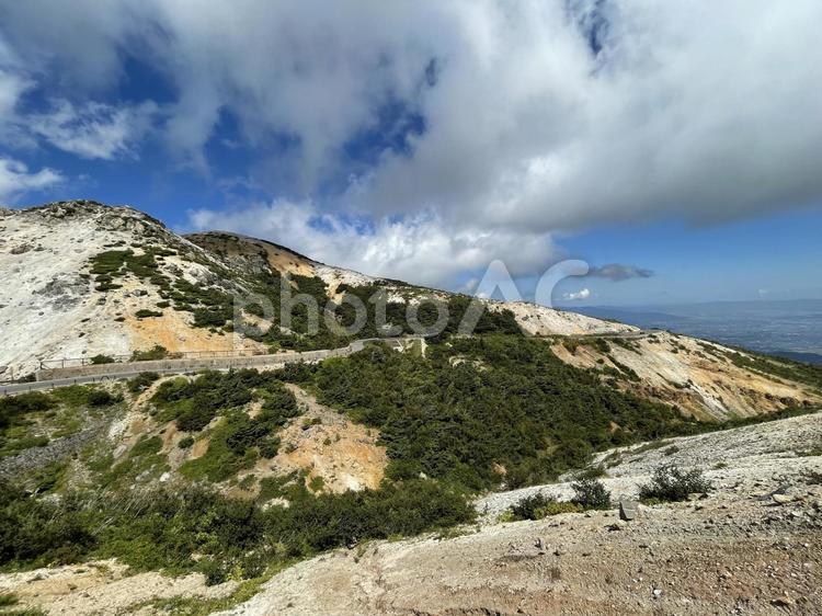 スカイライン　山　岩肌　風景 山,景色,風景の写真素材