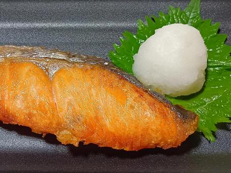 銀鮭塩焼き 鮭,魚,塩焼きの写真素材