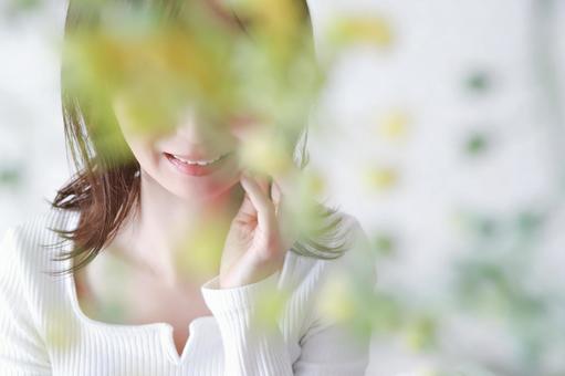 笑顔の女性　デンタルケアイメージ 笑顔,笑う,スマイルの写真素材