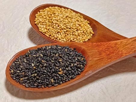 黒胡麻と白胡麻 ごま,胡麻,炒りごまの写真素材