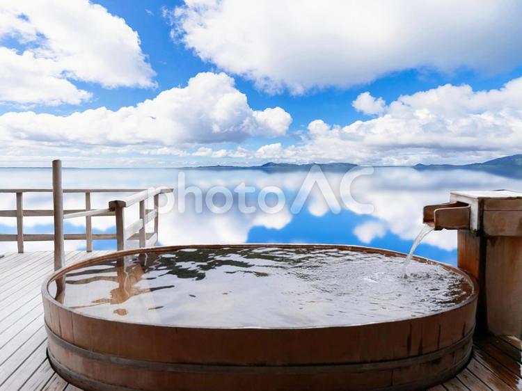 海と温泉のイメージ 温泉,露天風呂,旅の写真素材