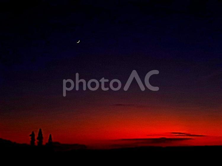 夕暮れ　イメージ 空,夕暮れ,シルエットの写真素材