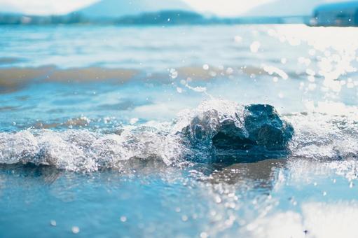 弾かれる水 弾かれる水の写真