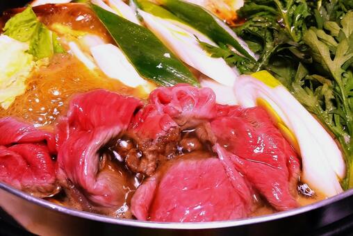 すき焼きの牛肉 すき焼き,牛肉,鍋の写真素材