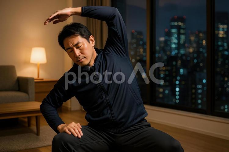 社会人男性の筋トレ時間 男性,日本人,トレーニングの写真素材