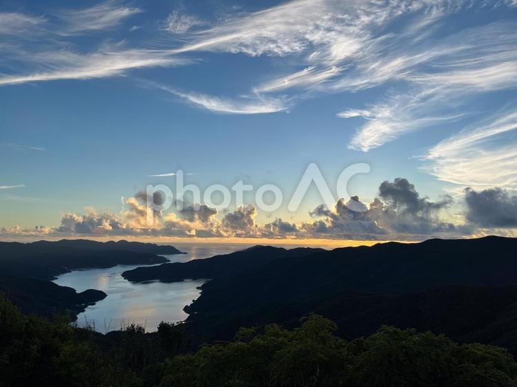 奄美大島の湯湾岳からの夕焼け 夕焼け,空,黄昏の写真素材