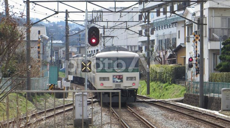 185系　特急　踊り子 185系,直流特急形電車,通勤通学輸送の写真素材