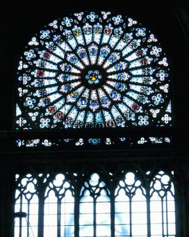 ルーアン大聖堂のバラ窓 ルーアン大聖堂のバラ窓の写真