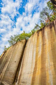 山形県　瓜割石庭公園（石切場）の風景 瓜割石庭公園,瓜割石庭公園（石切場）,石切場の写真素材