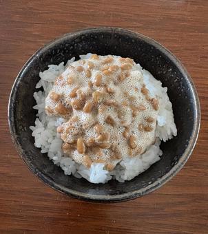 R7.11.19　あきたこまちご飯に納豆 茶碗飯,あきたこまち,納豆の写真素材