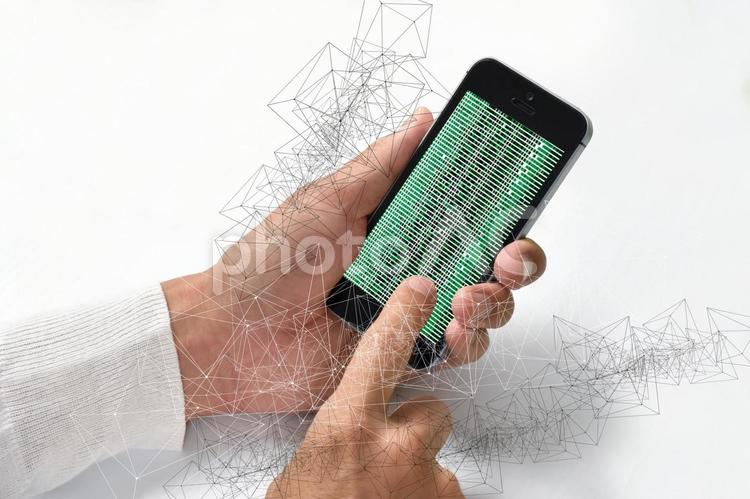 スマホでデジタルネットワークイメージ スマホ,スマートフォン,デジタルの写真素材