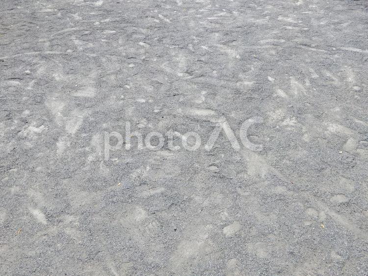 足跡がある砂利の地面 砂利,土,地面の写真素材