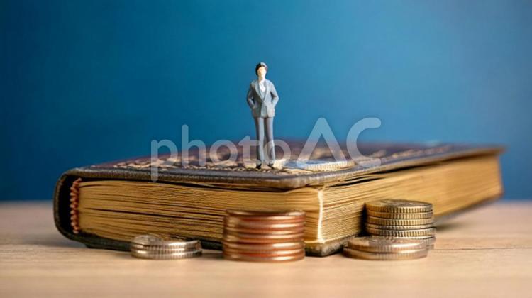 投資ミニチュア古書硬貨 投資,ミニチュア,硬貨の写真素材