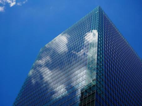 ビルと空 オフィスビル,ビル,オフィス街の写真素材