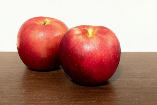 サンつがる（リンゴ） 果物,果実,フルーツの写真素材