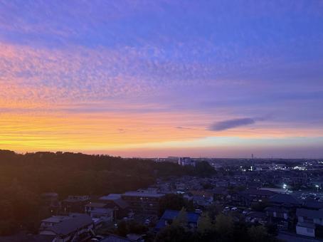 夕焼けの町並み 夕焼けの町並みの写真
