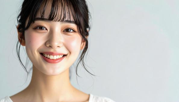 笑顔の女性、コピースペース 笑顔の女性、コピースペースの写真