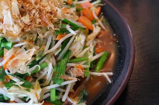 Stir-fried vegetables with pork from a yakiniku restaurant, JPG Stir-fried vegetables with pork from a yakiniku restaurant, JPG