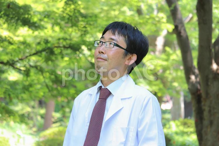 白衣の男性 医者,医師,医療従事者の写真素材