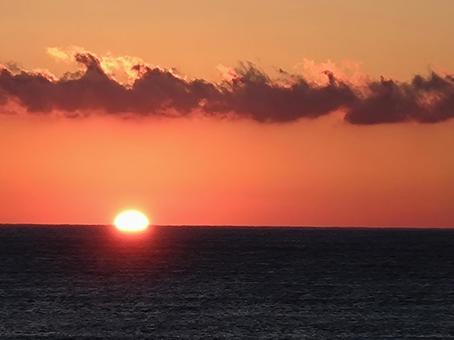 静岡河津・日の出 静岡県河津,日の出,早朝の写真素材