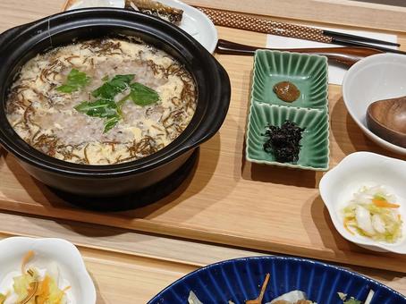 卵と海蘊の健康雑炊 卵と海蘊の健康雑炊 雑炊,卵,海蘊の写真素材