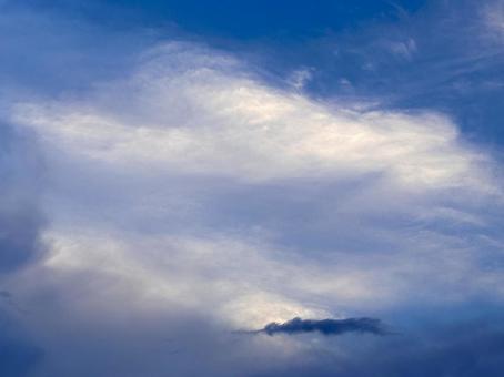 【空の写真】秋空 【空の写真】秋空 秋空,空,雲の写真素材