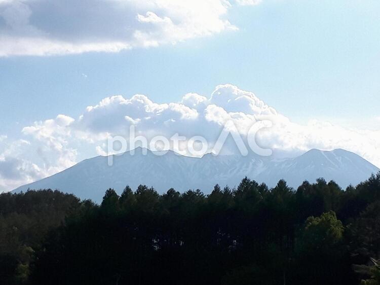 信州から撮影・御嶽山と雲の風景 山,風景,自然の写真素材