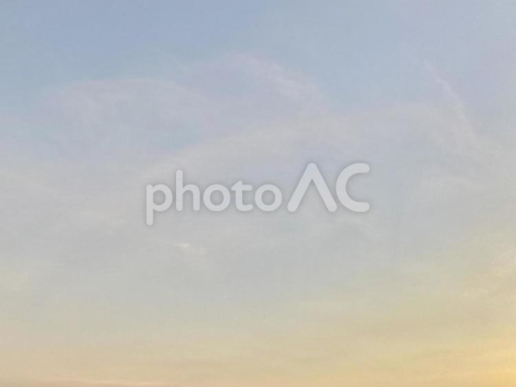 夕焼けの空模様 背景,素材,バックグラウンドの写真素材