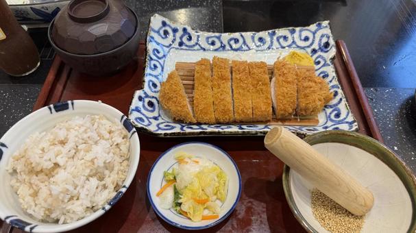 ロースかつ ロースかつ ロースかつ,とんかつ,油の写真素材