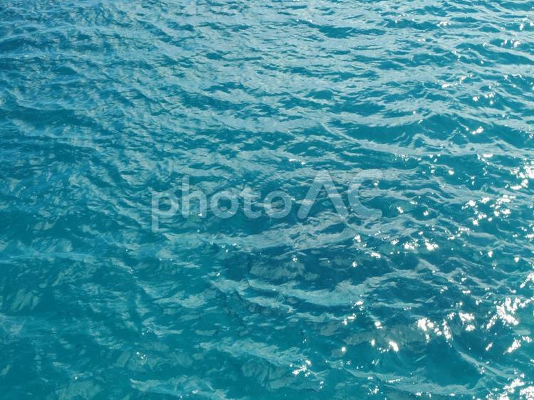 海と波、そして光 海,グアム,guamの写真素材