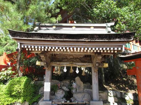 島根県-太鼓谷稲成神社-表参道手水舎 島根県-太鼓谷稲成神社-表参道手水舎 太鼓谷稲成神社,神社,表参道の写真素材