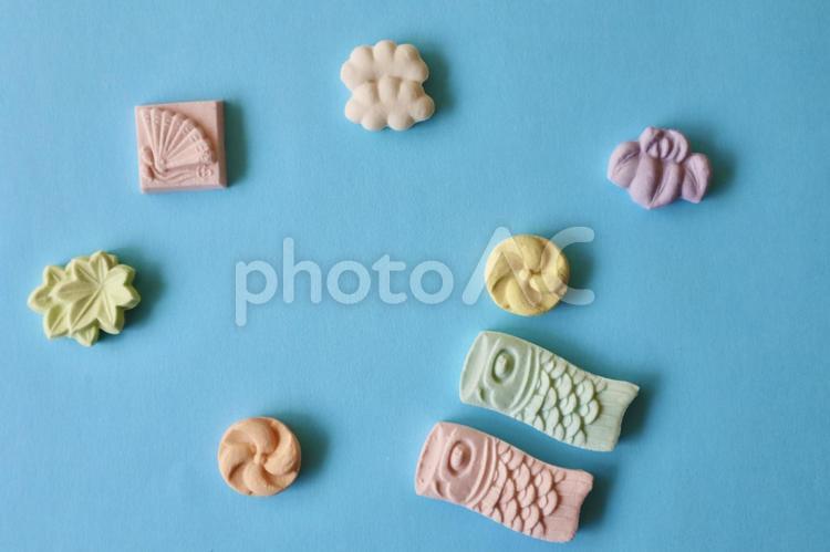 端午の節句　かわいい和菓子　落雁 こいのぼり,端午の節句,お菓子の写真素材