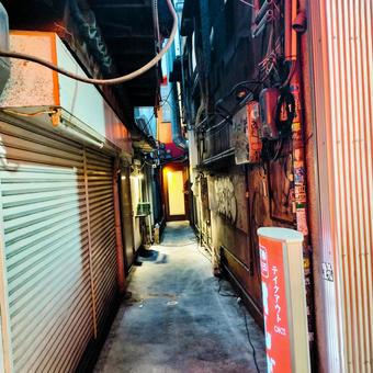 路地裏の風景 路地裏の風景 路地,道,小道の写真素材