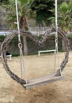 ヤシの木ブランコ ヤシの木ブランコ,ブランコ,糸島の写真素材