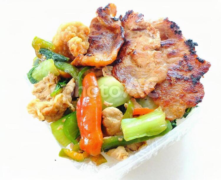 生姜焼きと野菜炒め弁当 お弁当,ランチ,生姜焼きの写真素材