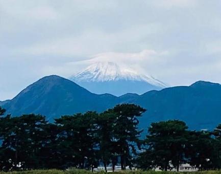 富士山と山々 景色,富士山,背景素材の写真素材