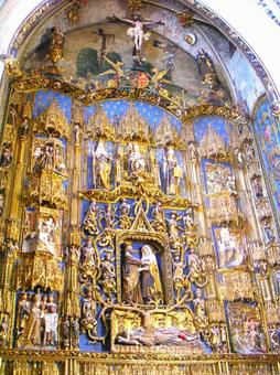 大聖堂の祭壇の写真