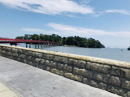 松島の赤い橋と海の風景(宮城県) 松島の赤い橋と海の風景(宮城県) 松島,赤い橋,海の写真素材